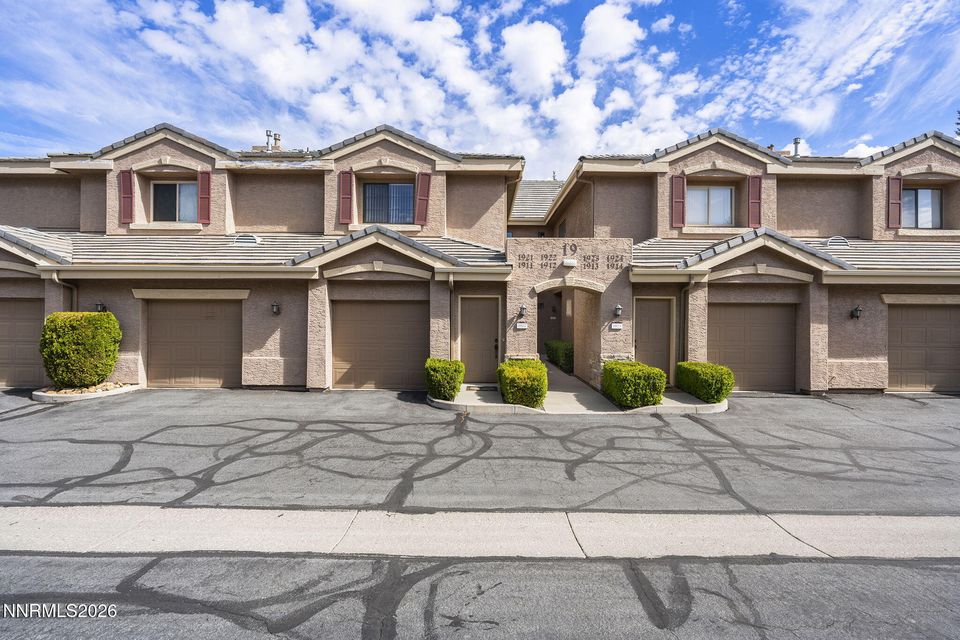 900 S Meadows Parkway #1922