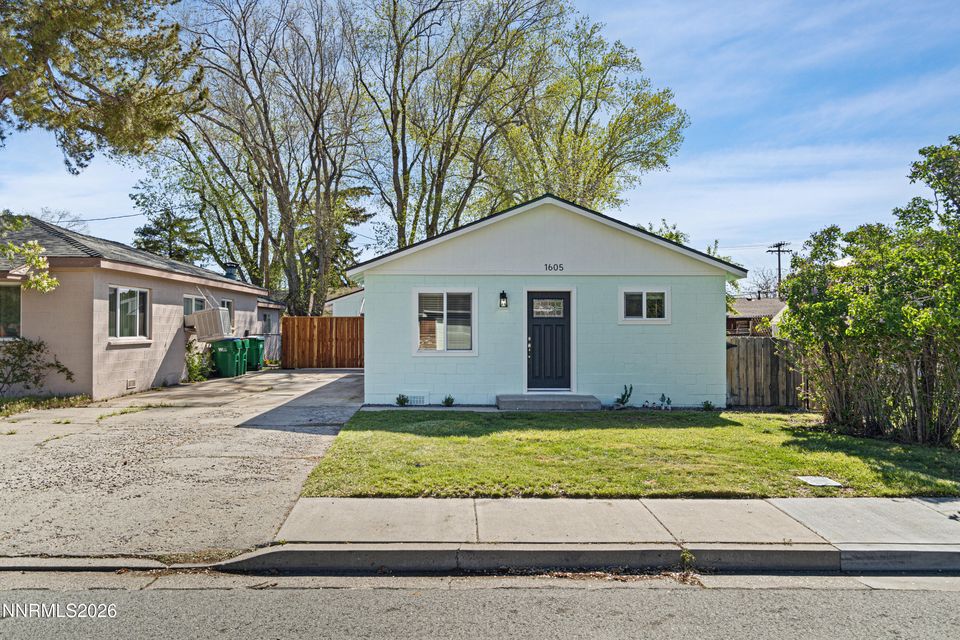 1605 N Division Street