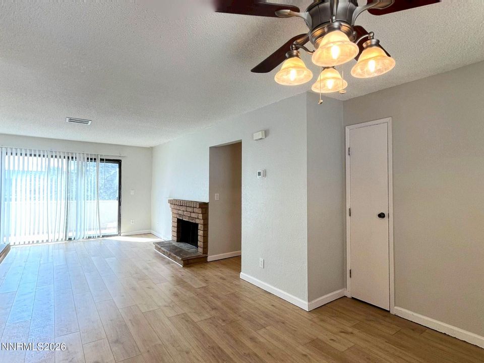 2124 Roundhouse Road