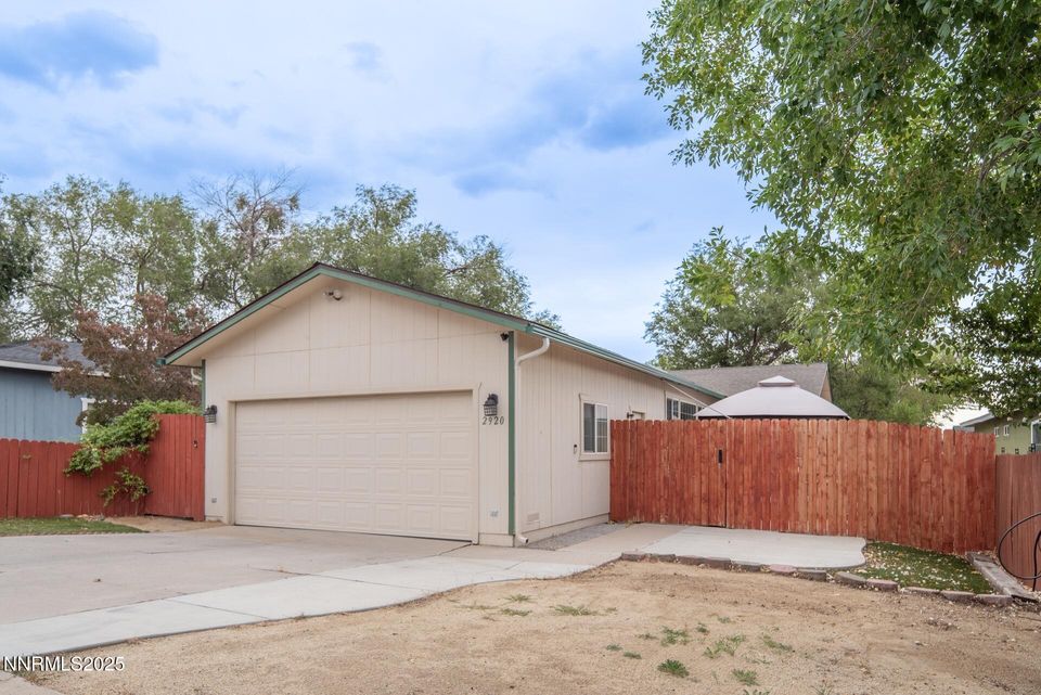 2920 Harding Circle