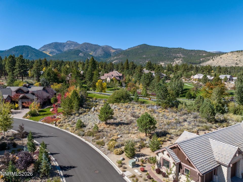 5685 Alpinista Circle