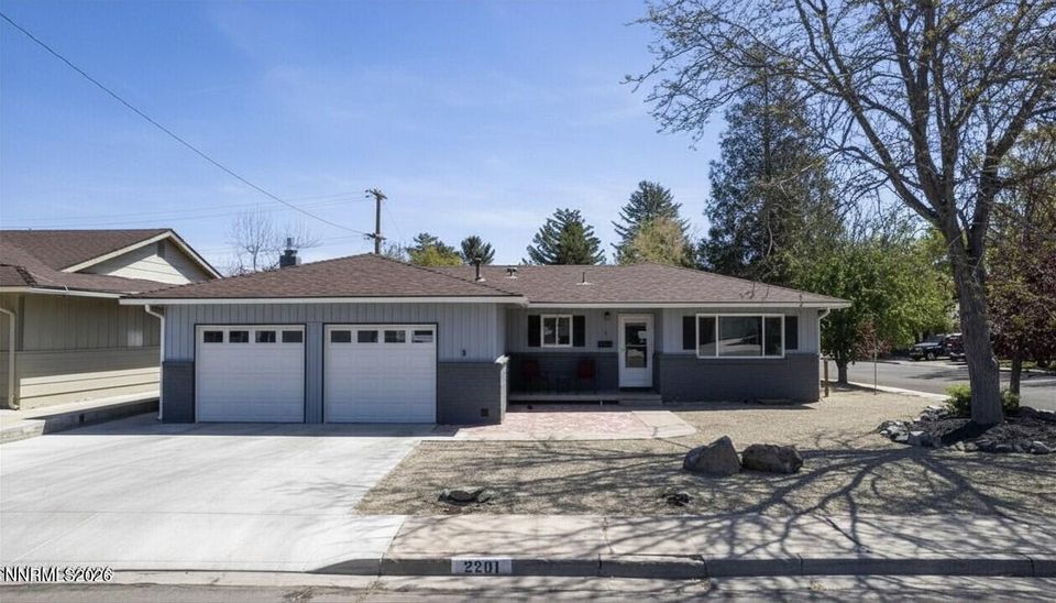 2201 Glenn Drive