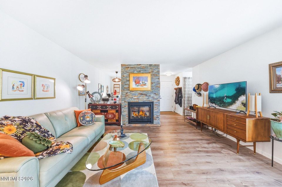 1903 Tuolumne Drive