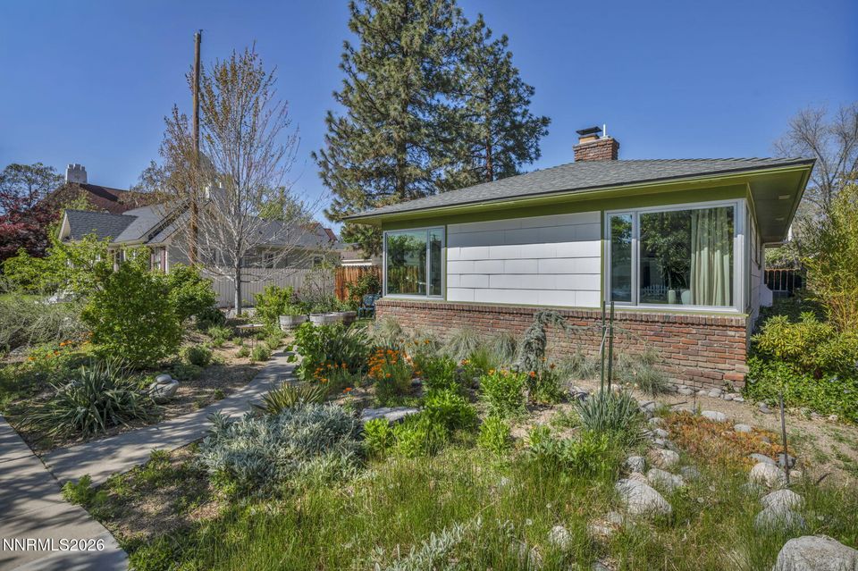 725 Gordon Avenue