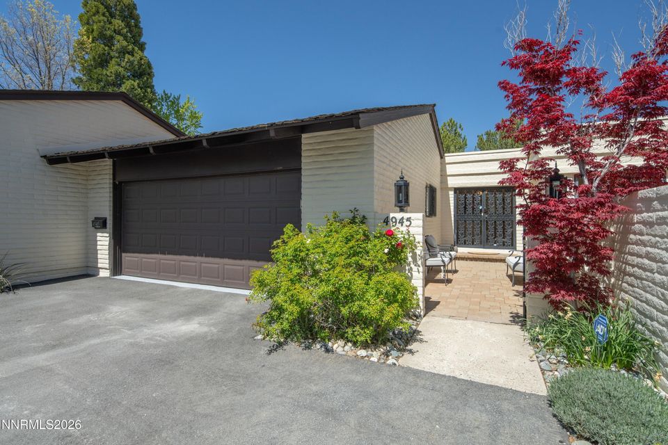 4945 W Lakeridge Terrace Lane