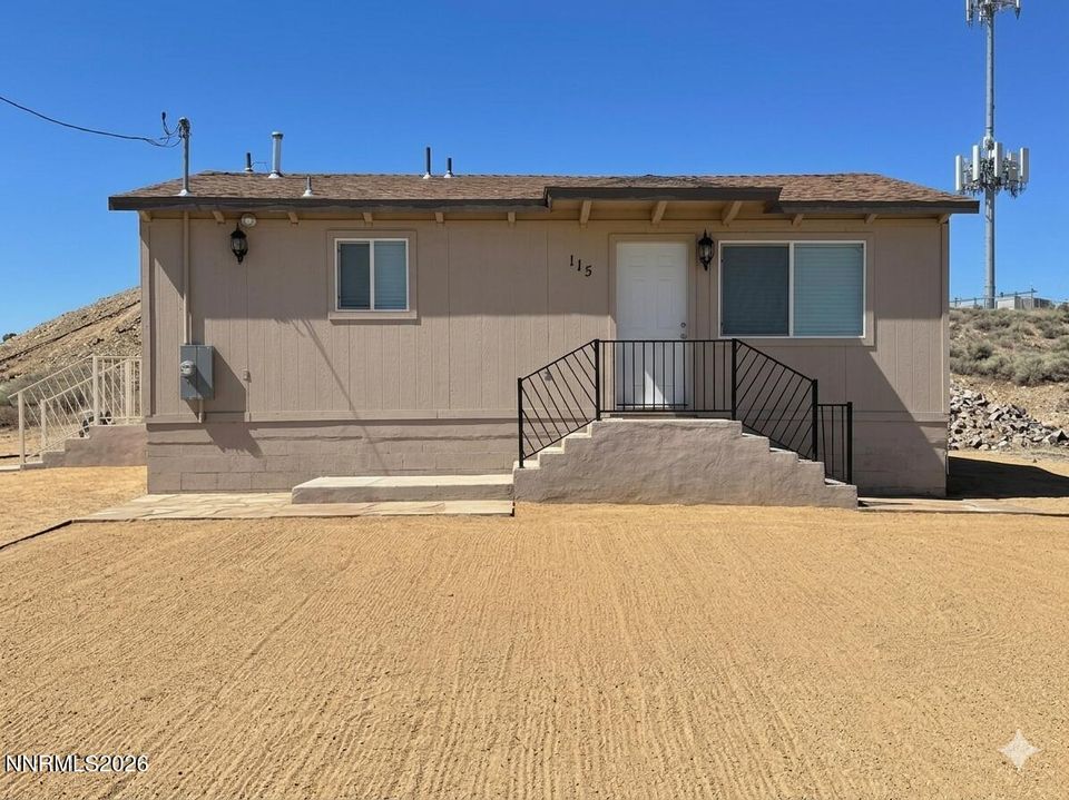 225 E Magnolia Avenue
