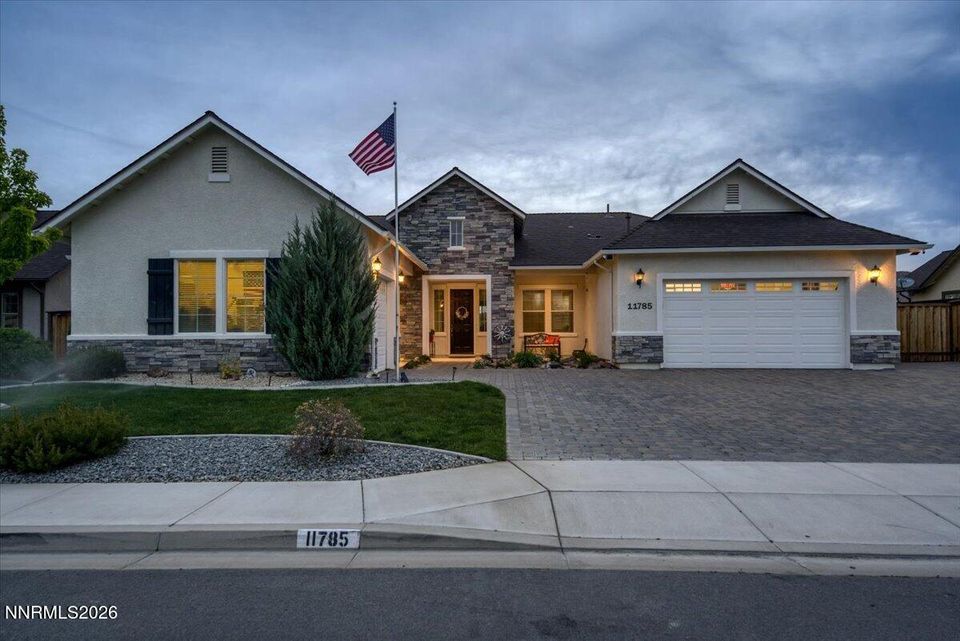 11785 Valley Crest Drive