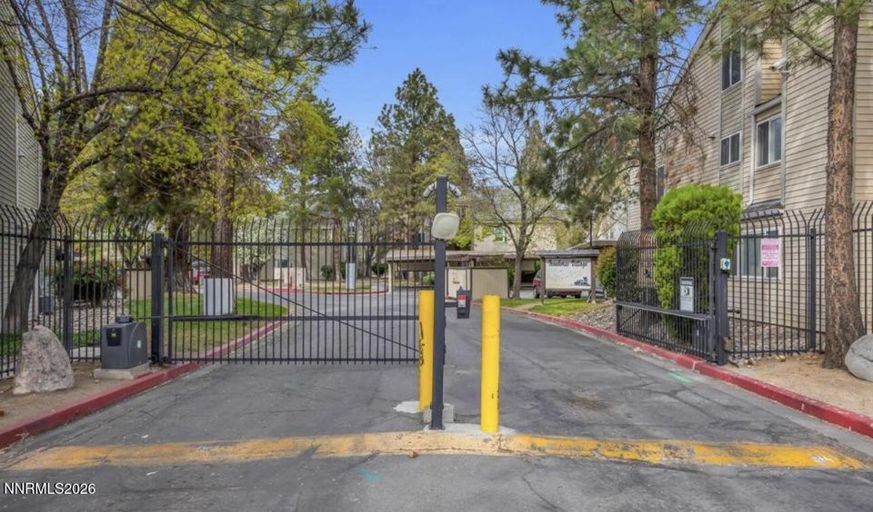 2125 Roundhouse Road
