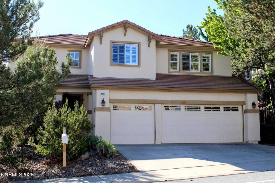 2740 Manzanita Lane