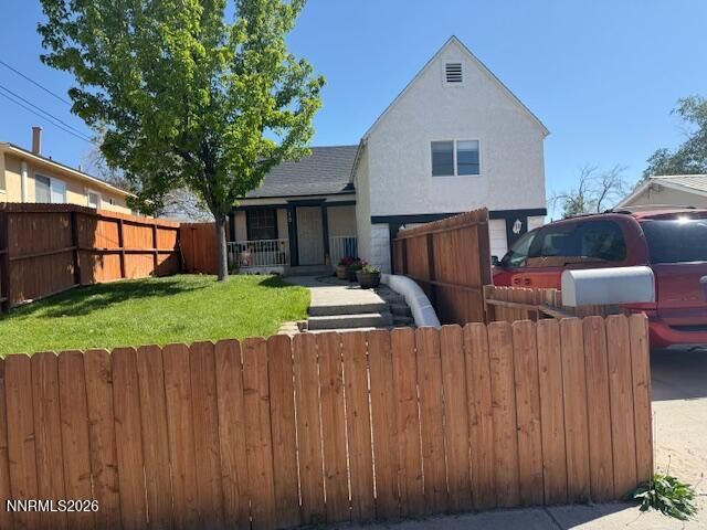 15 W Front Street