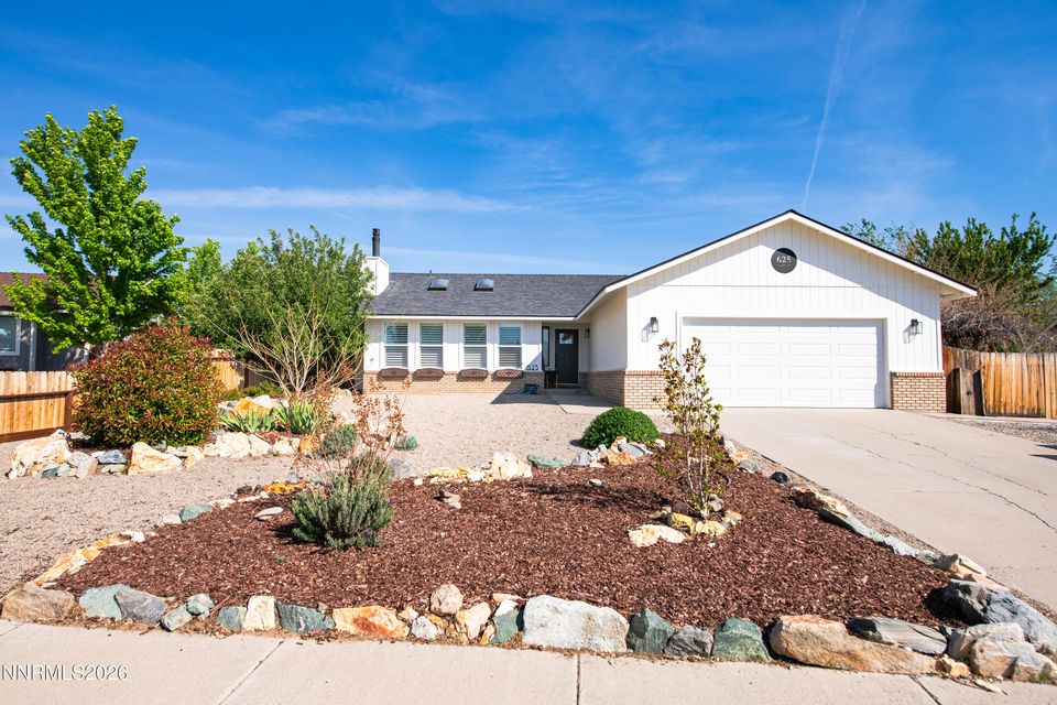 625 Adaline Way