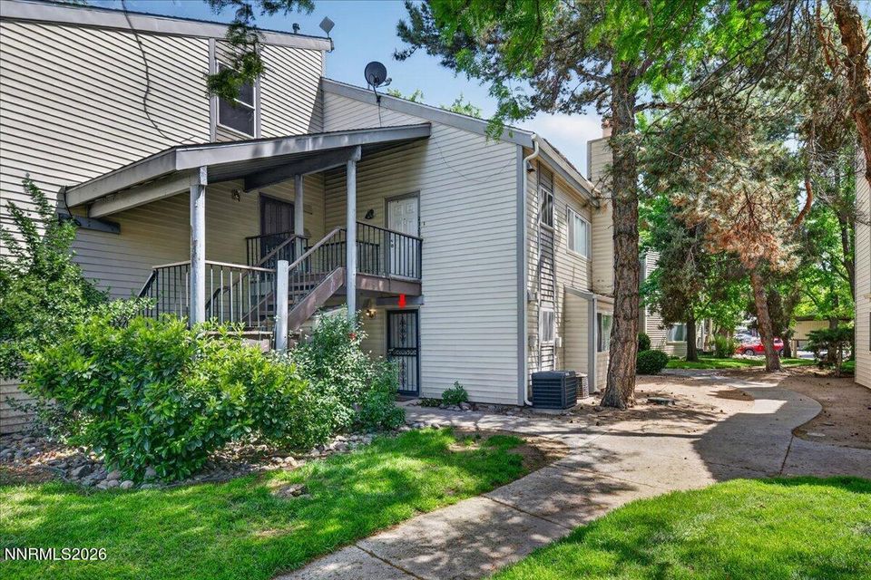 2325 Roundhouse Road