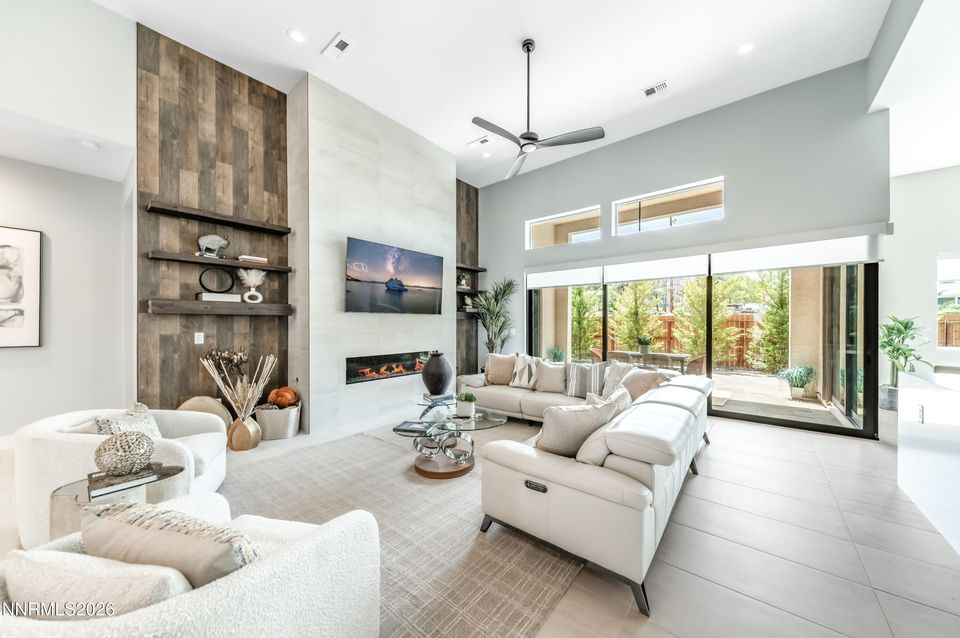 2978 Saddle Peak Drive