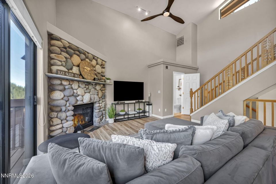 400 Fairview Boulevard #UNIT 215