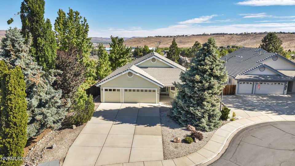 4675 Desert Hills Drive