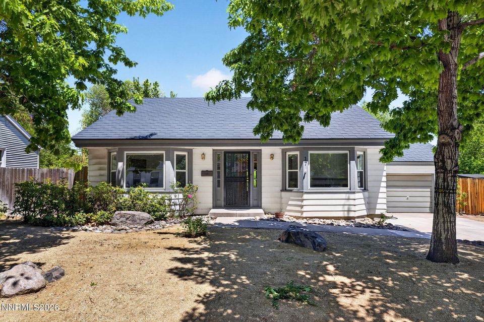 17 Sunnyside Drive