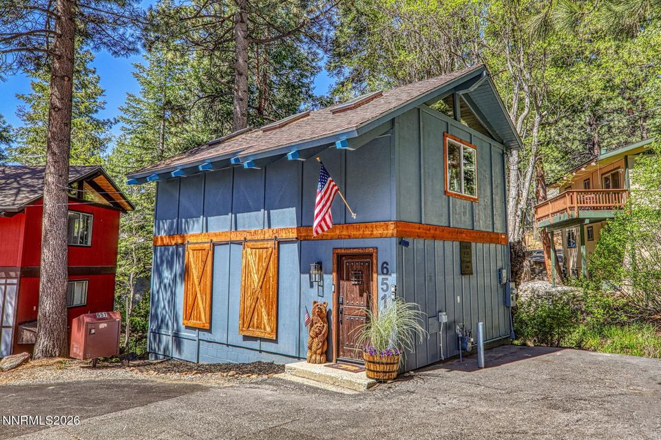 651 Country Club Drive