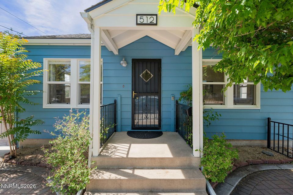 512 Burns Street