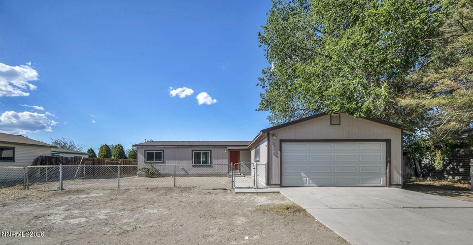 1090 Green Valley Drive