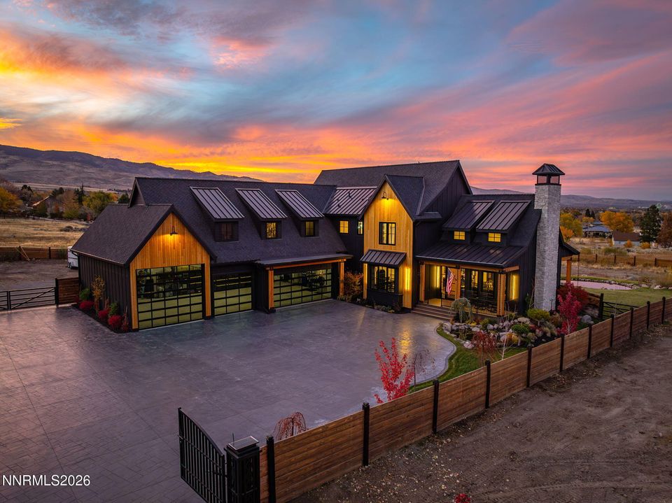 1426 Foothill Road