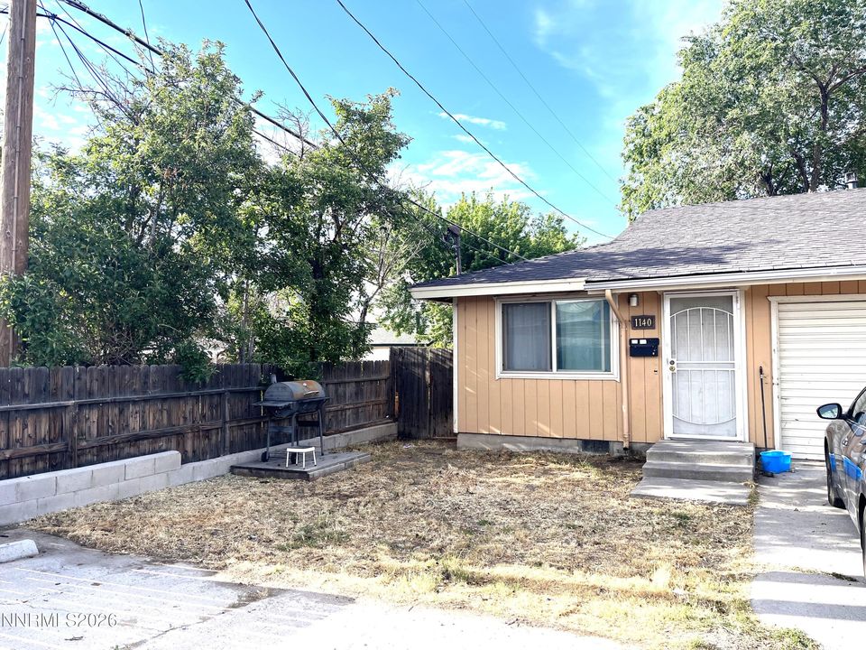 1100 El Rancho Drive