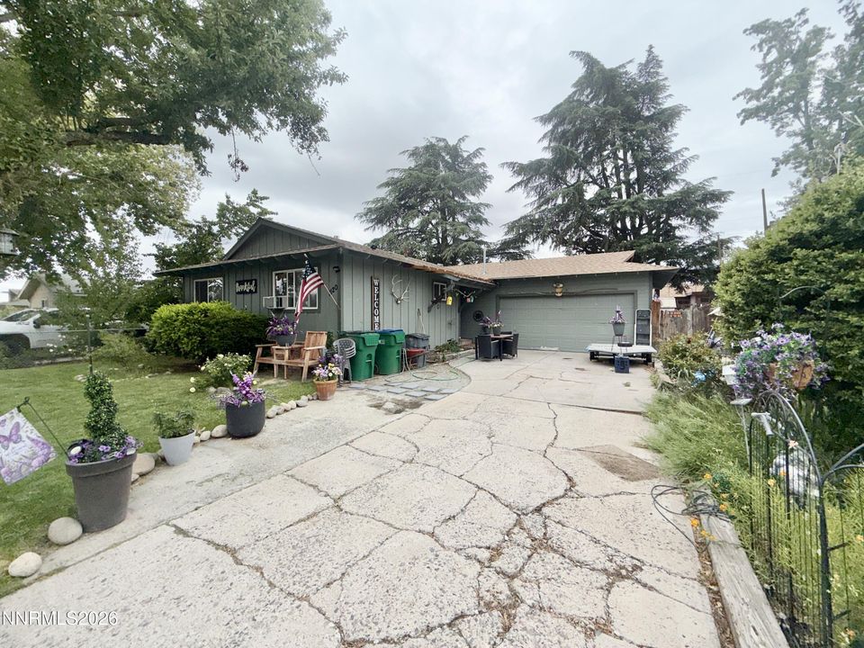 1120 Casa Loma Drive