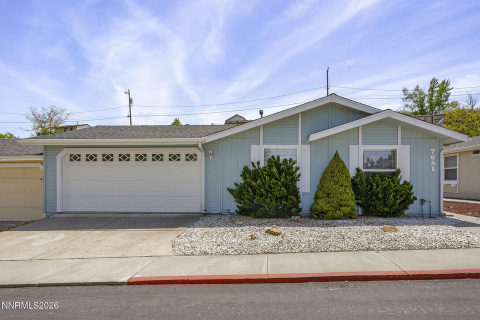 7651 Diamond Pointe Way