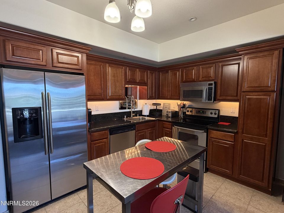 200 W 2nd Street #APT 1010
