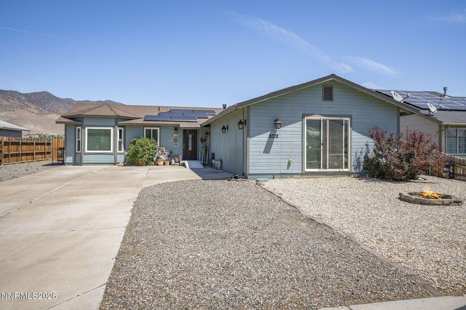 2072 Lonnie Lane