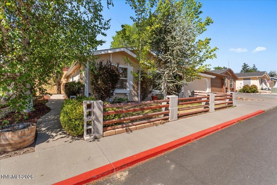 7621 Diamond Pointe Way