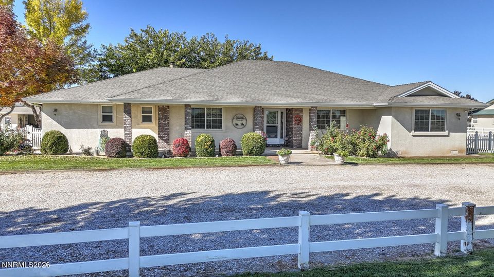 1972 Strasdin Lane