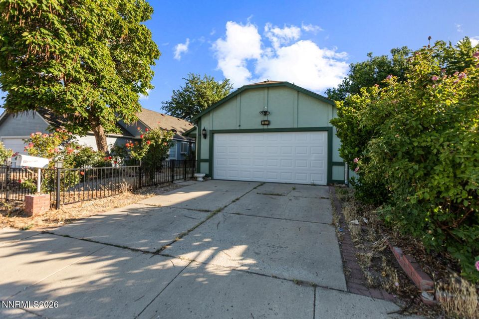 1831 Fargo Way
