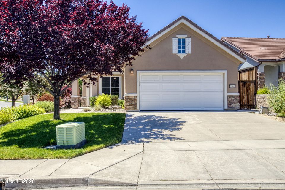 1201 Firefly Court