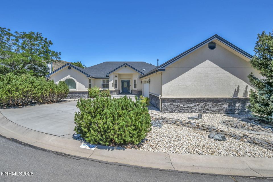 2042 Amberwood Drive