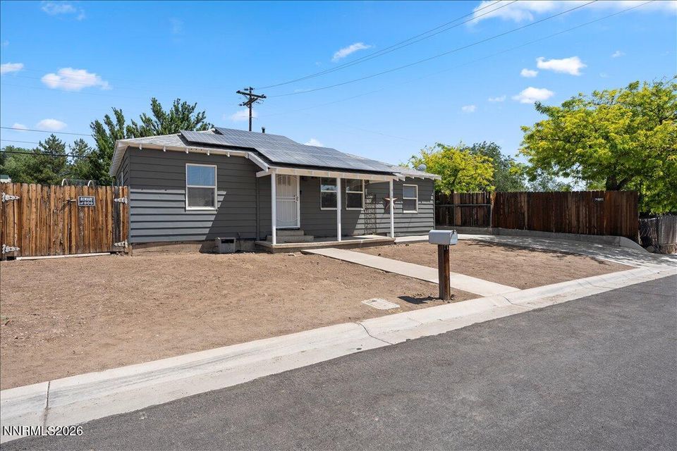 815 N Maddux Drive
