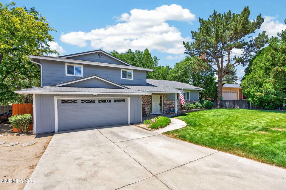 5885 Foxtail Drive
