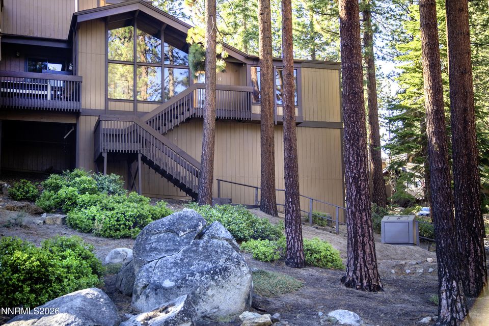 11 Manzanita Court