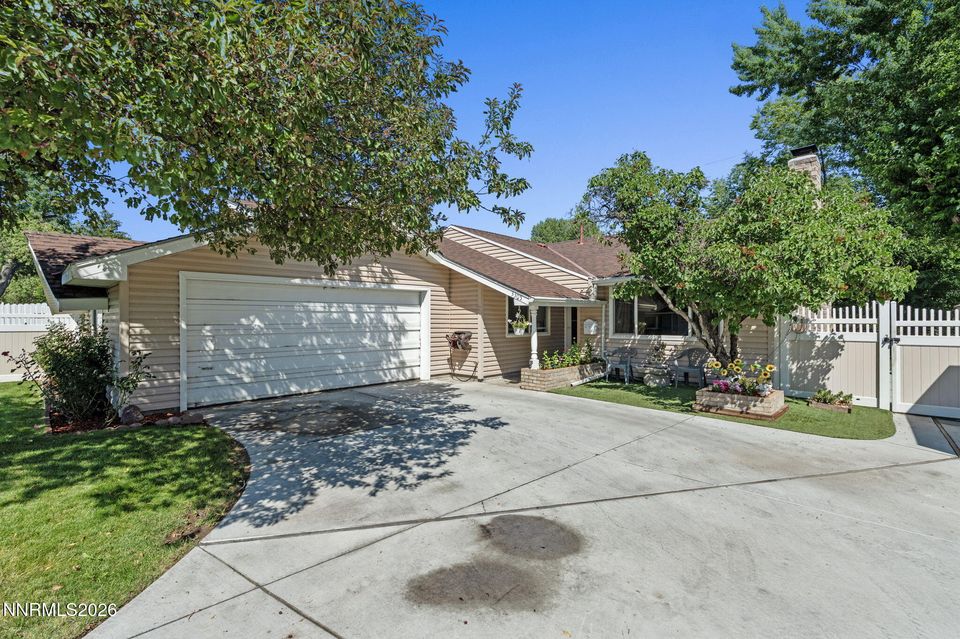3305 Idlewild Drive