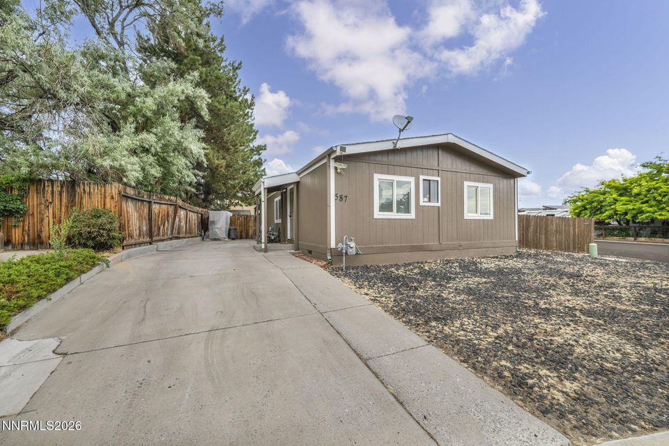 587 Jenni Lane