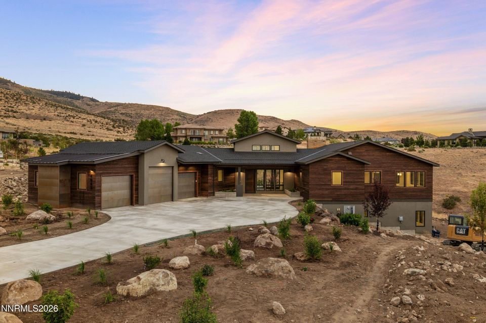 4065 Gray Fox Court