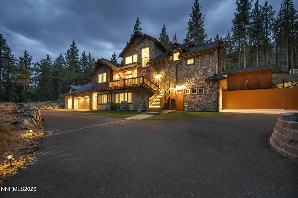 10 Franktown Court