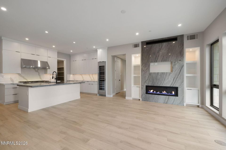 52 Campolina Street