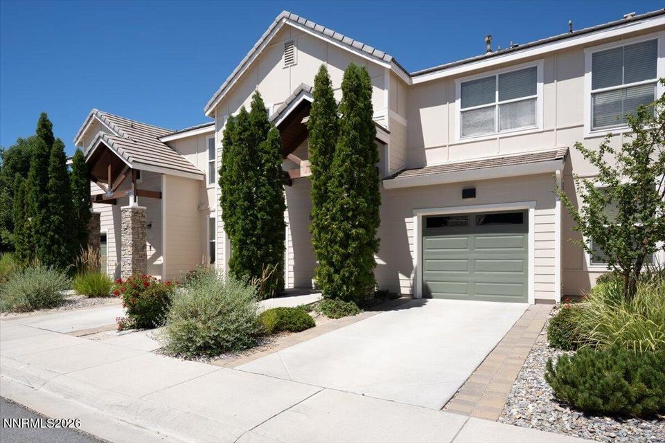 4889 Bougainvillea Circle