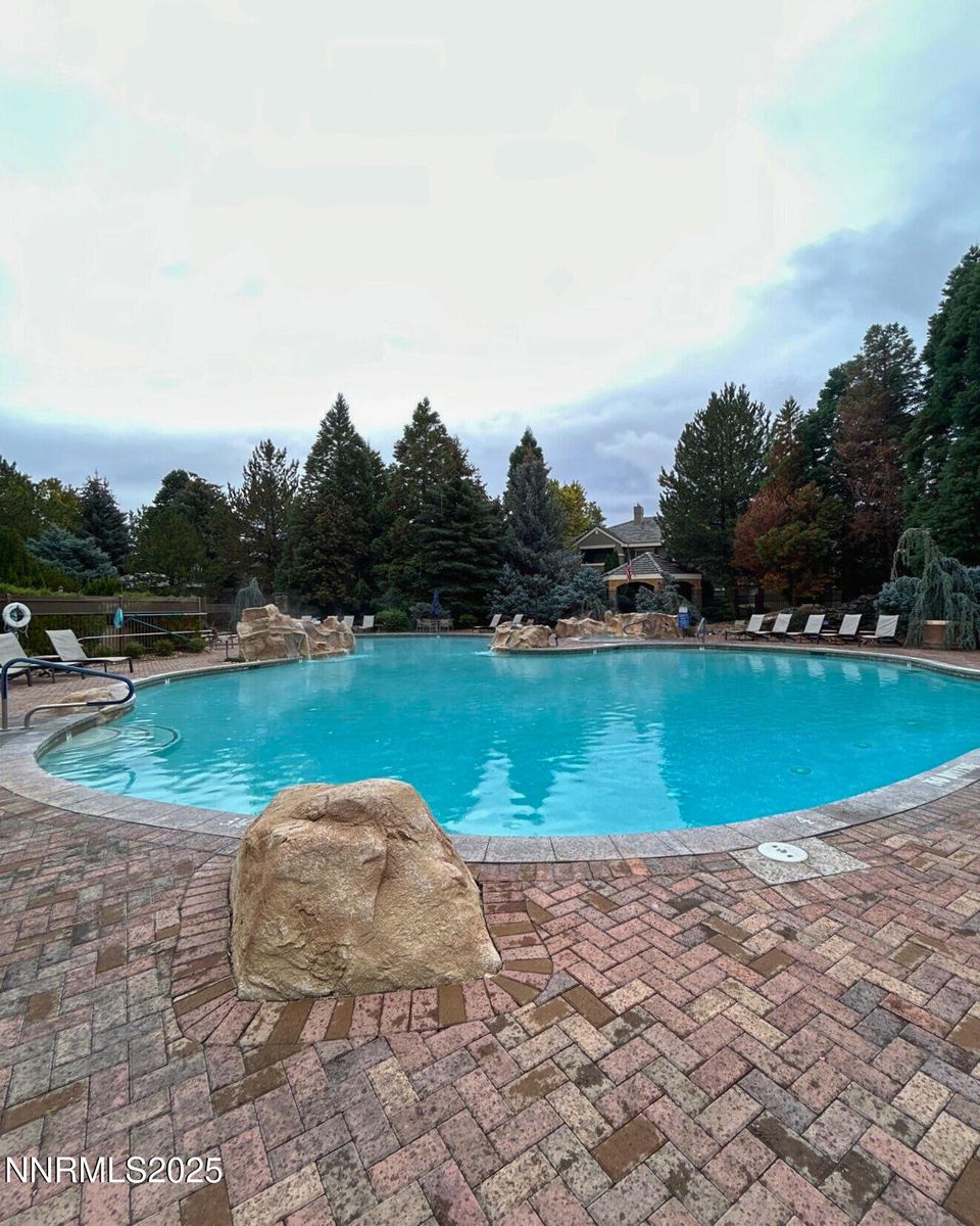 900 S Meadows Parkway #623